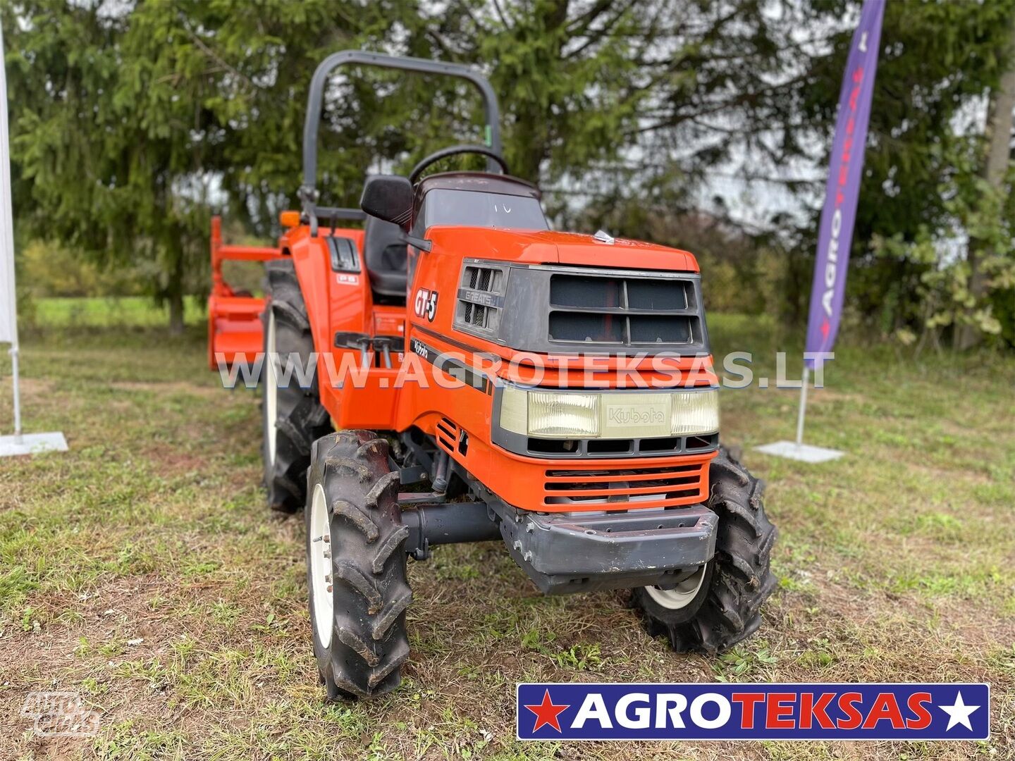 Kubota GT-5 2009 y Tractor