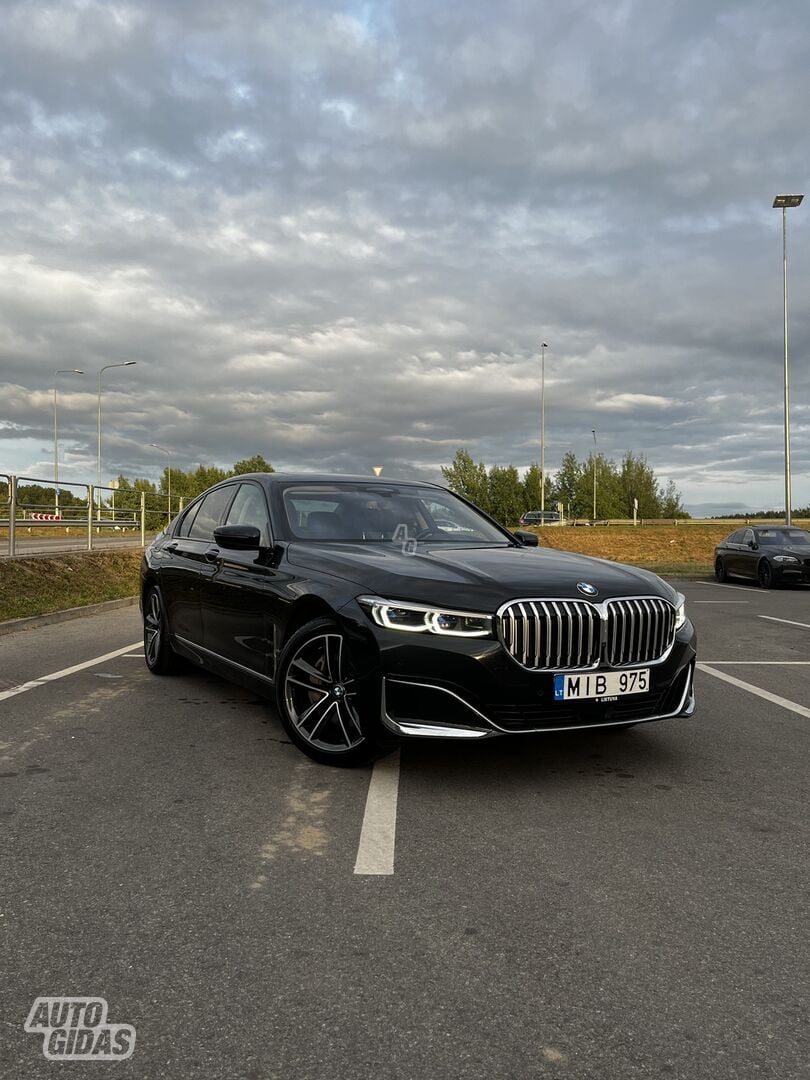 Bmw 730 2021 y Sedan