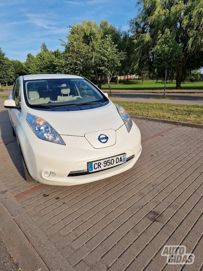 Nissan Leaf 2013 y Hatchback