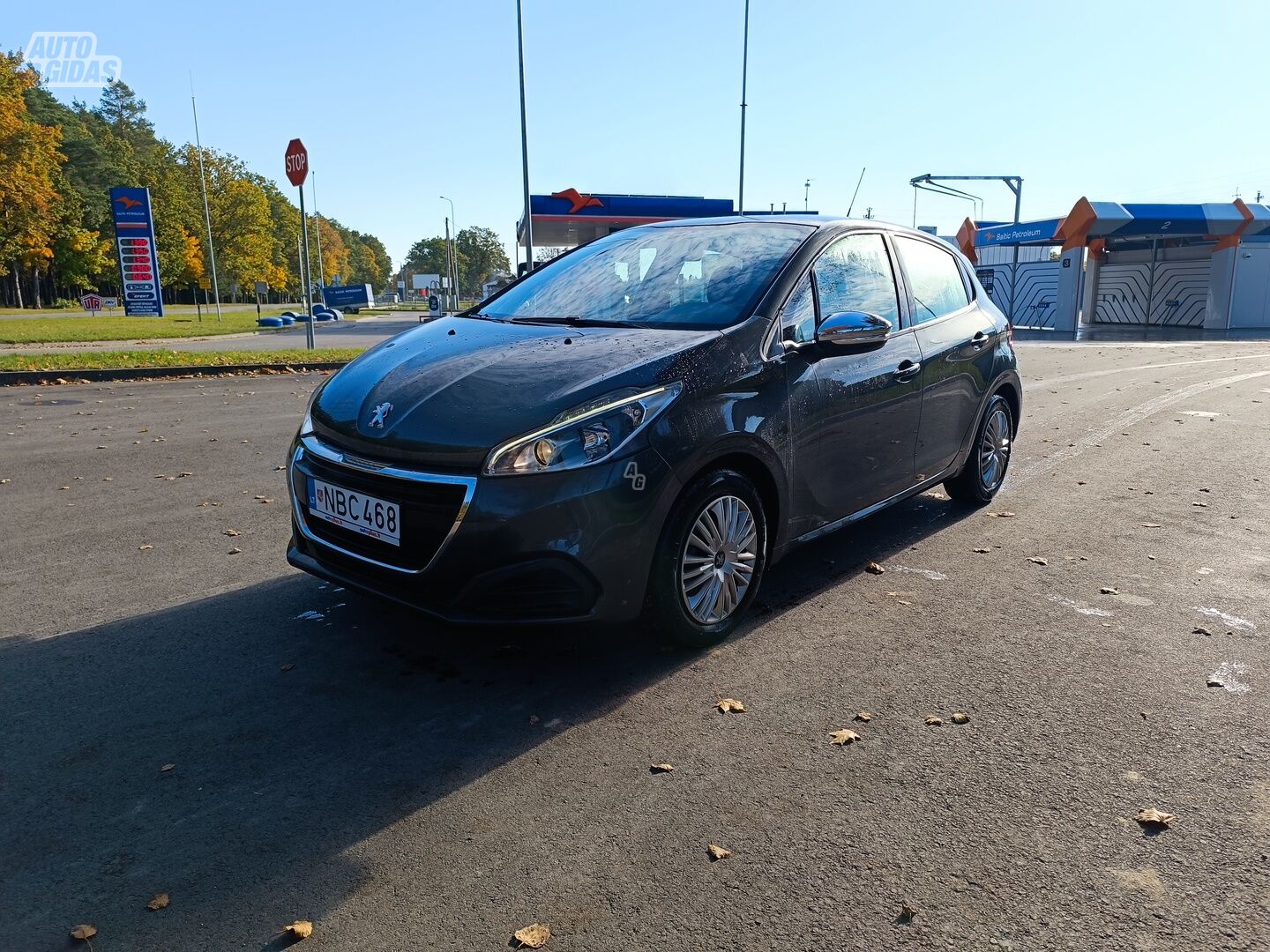 Peugeot 208 2015 г Хэтчбек