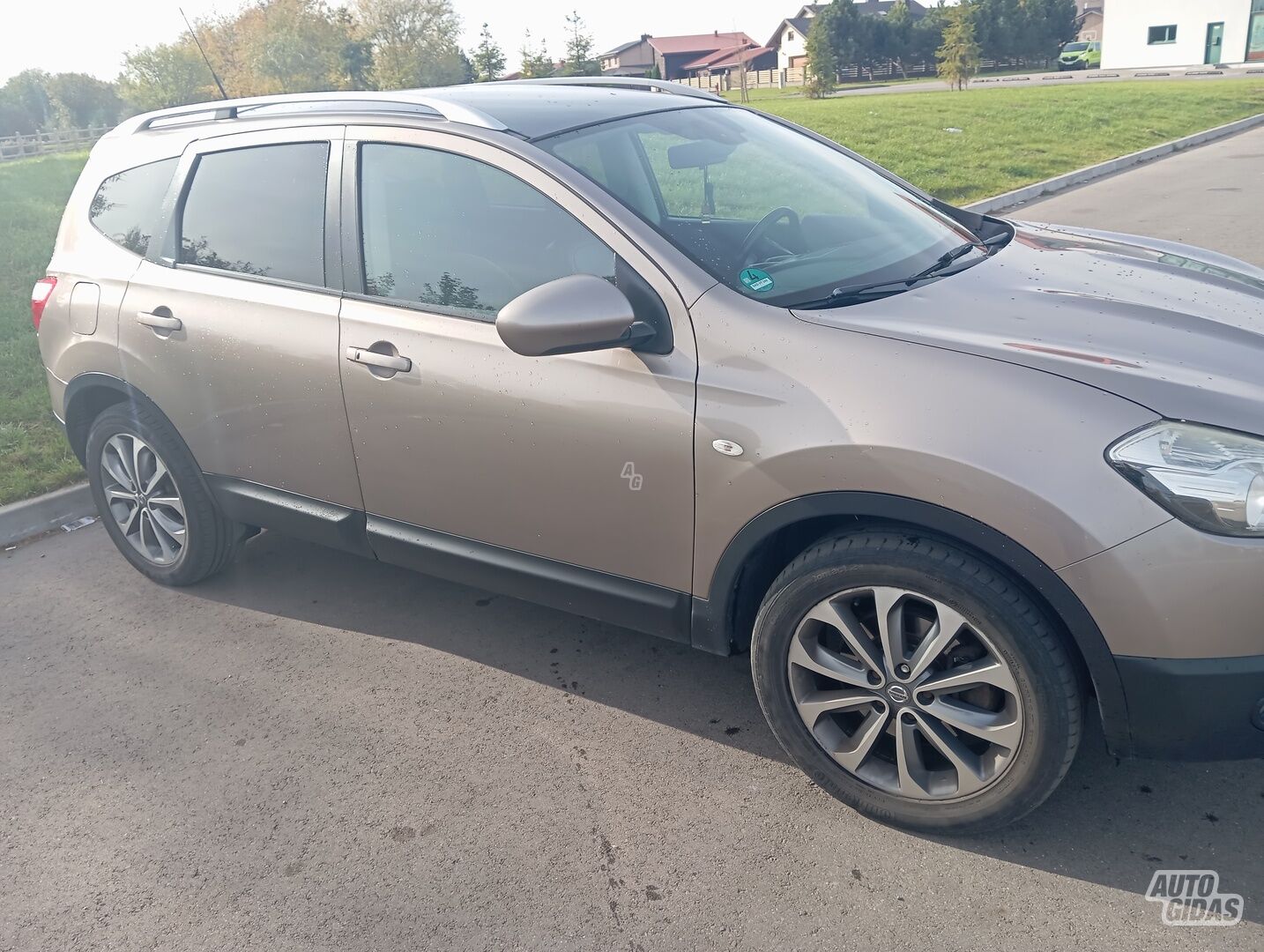 Nissan Qashqai+2 2010 m Visureigis / Krosoveris