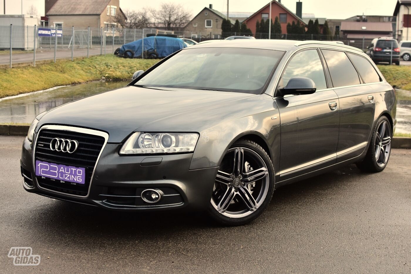 Audi A6 2011 г Универсал