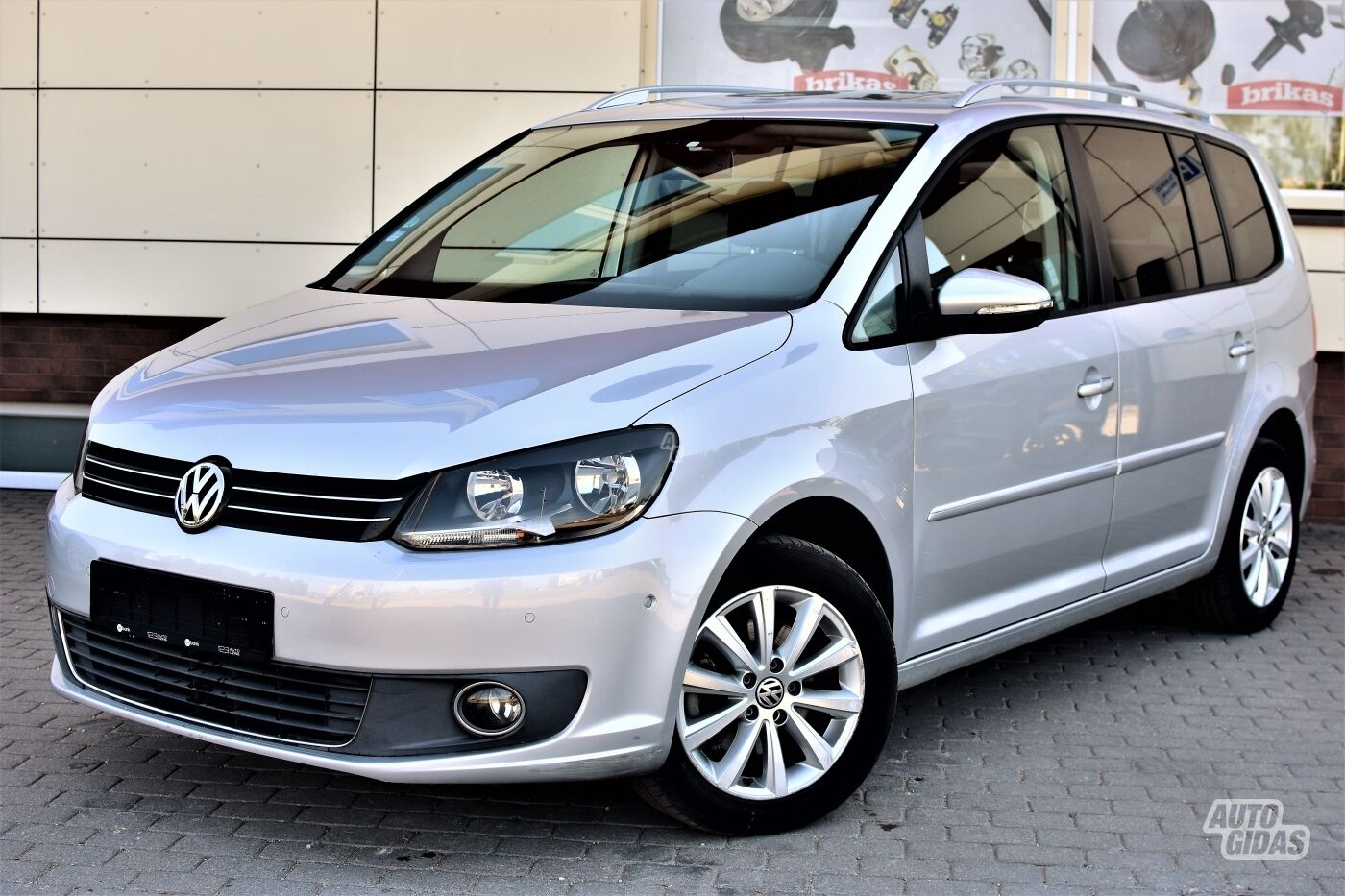 Volkswagen Touran 2011 г Минивэн