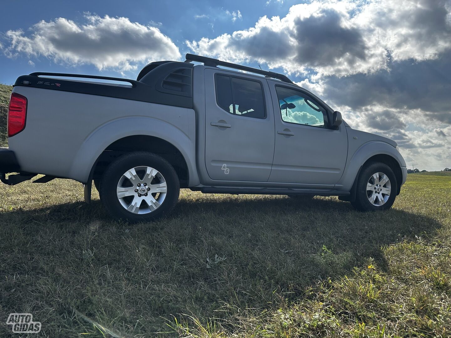 Nissan Navara III 2006 г