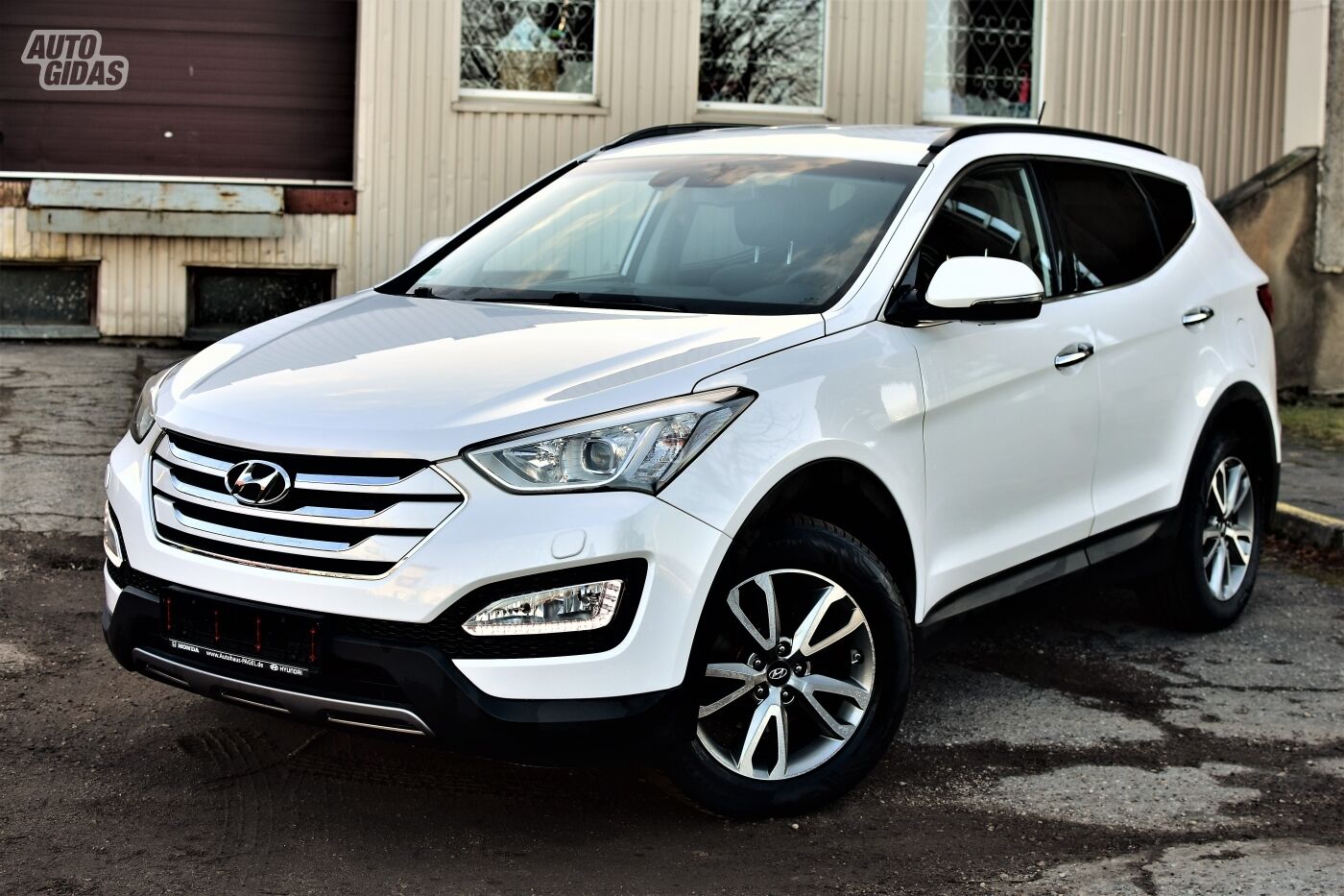 Hyundai Santa Fe 2015 y Off-road / Crossover