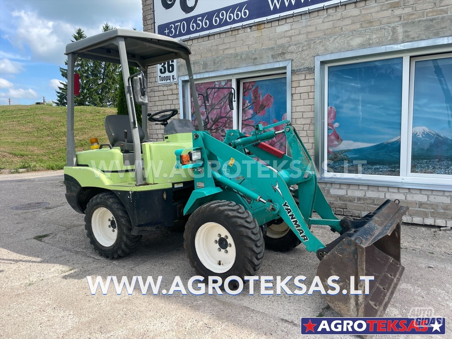 Yanmar įvairūs modeliai 2001 y Loader