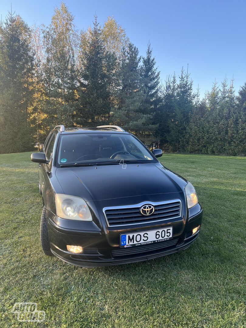 Toyota Avensis I 2003 y