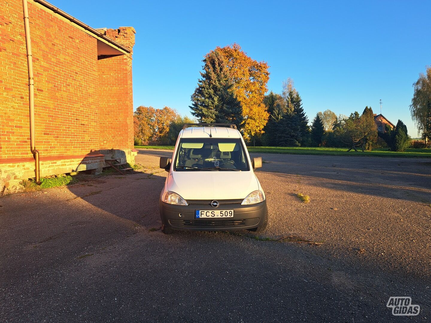 Opel Combo 2010 y Heavy minibus