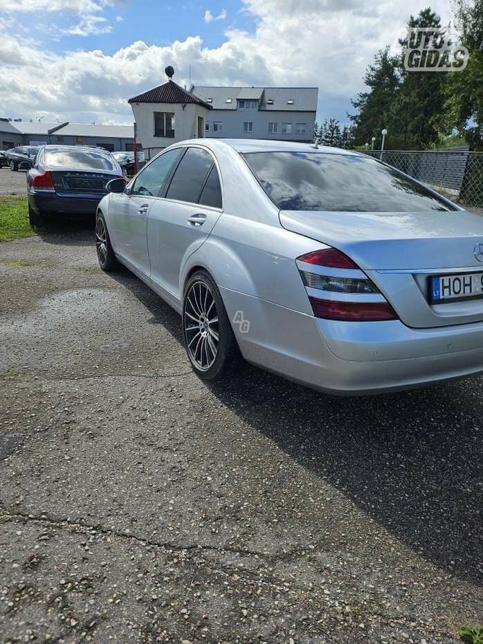 Mercedes-Benz S 320 2008 y Sedan