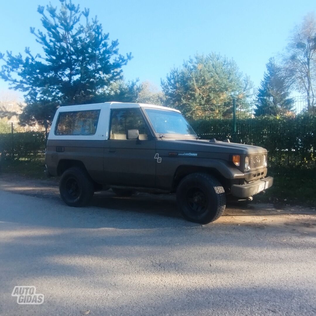 Toyota Land Cruiser 1990 y Off-road / Crossover