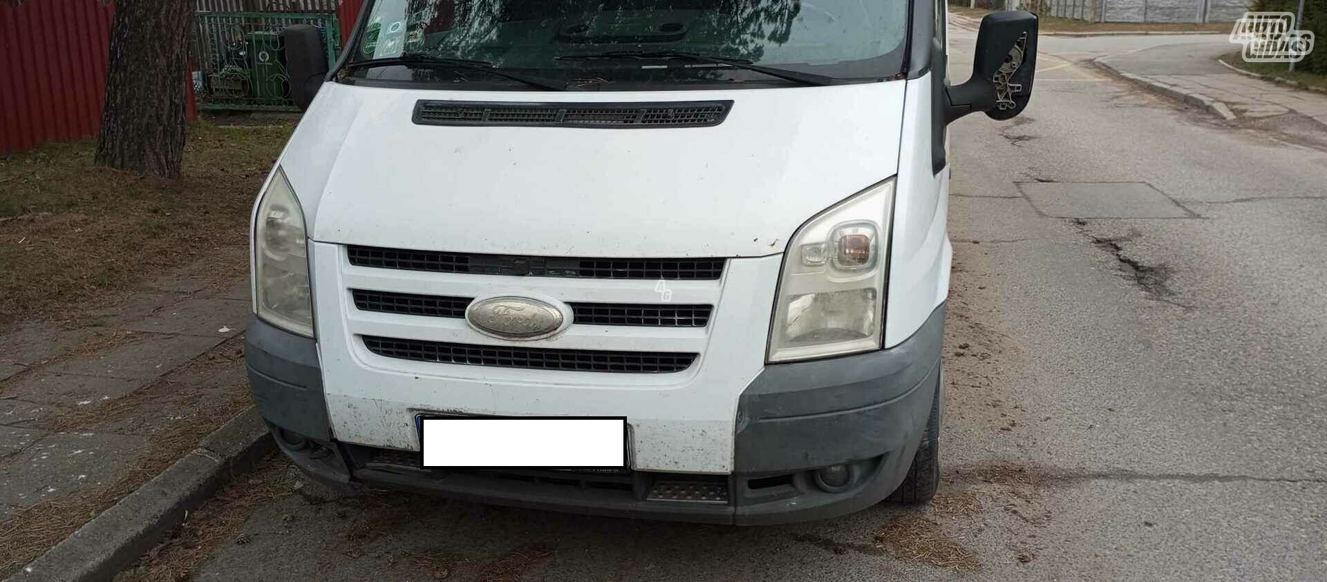 Ford Transit 2010 y Minibus