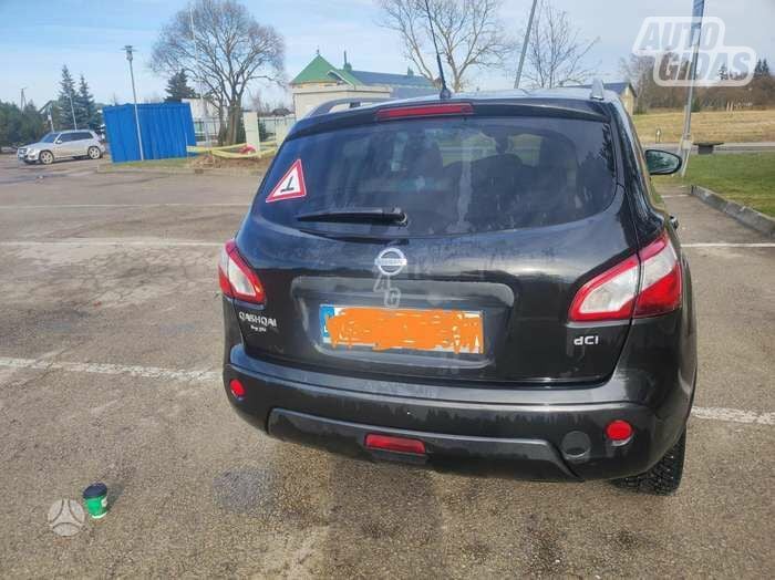 Nissan Qashqai 2011 y Off-road / Crossover