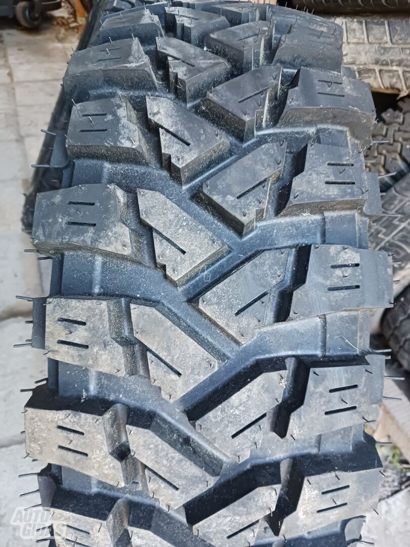 R16 universal tyres passanger car