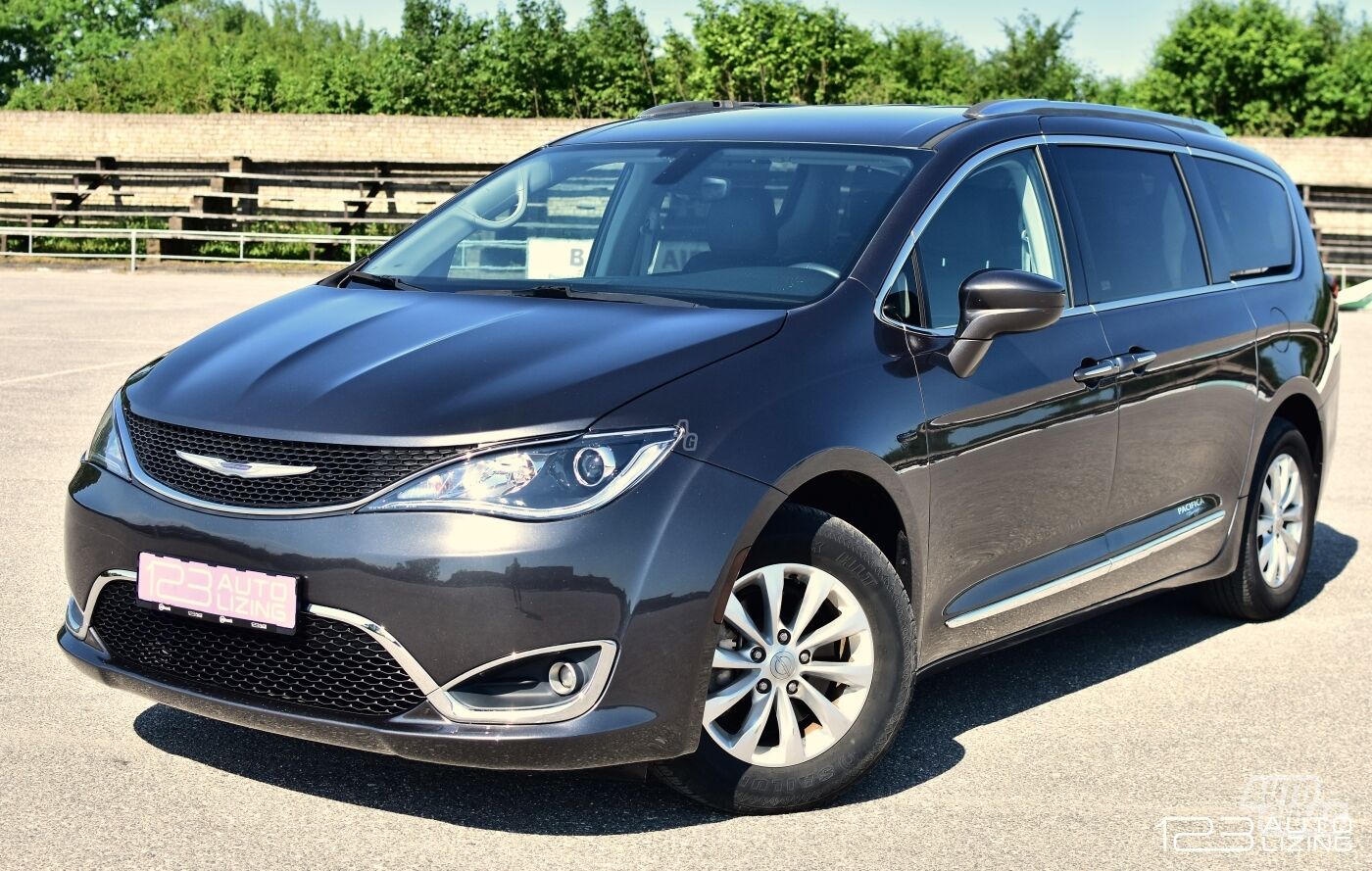 Chrysler Pacifica 2018 m Vienatūris