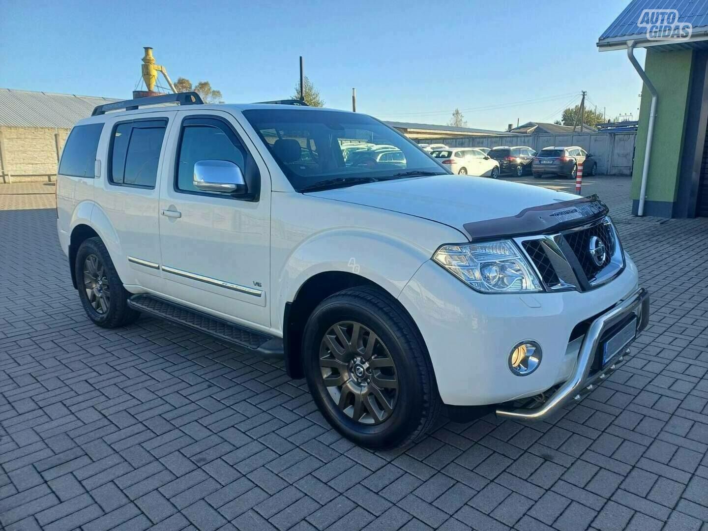 Nissan Pathfinder III 2012 m