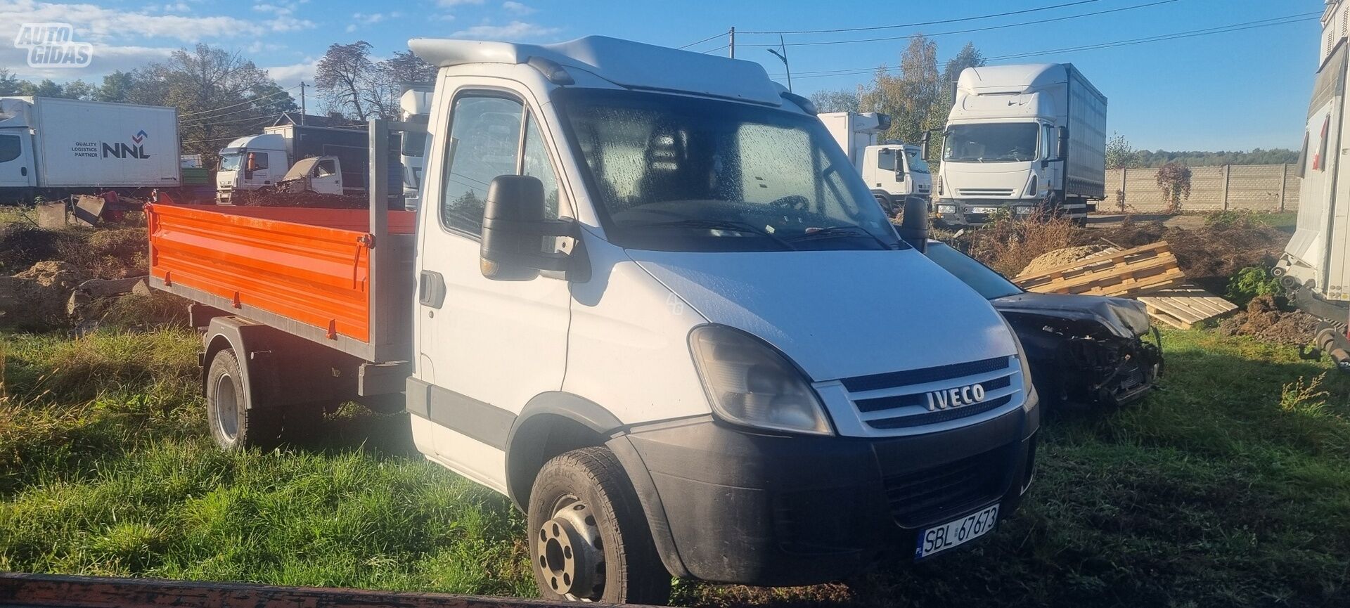 Iveco 35C15 2005 m Komercinis auto(su būda)