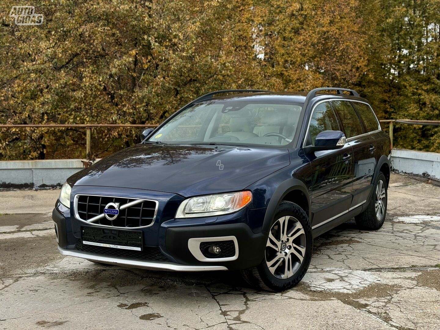 Volvo XC70 II D3 Summum 2012 y