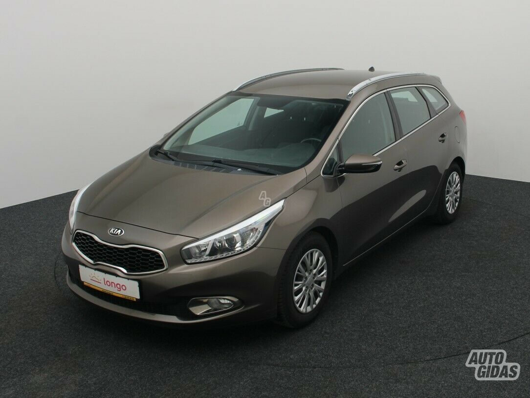 Kia Cee&apos;d 2013 г Универсал