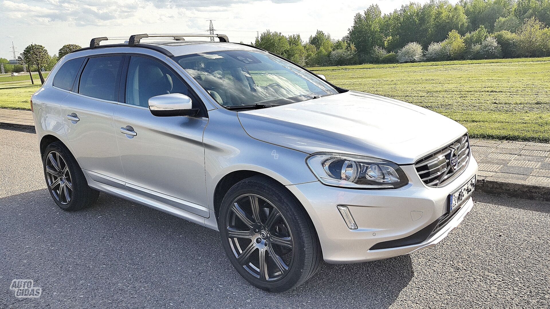 Volvo XC60 2015 г Внедорожник / Кроссовер