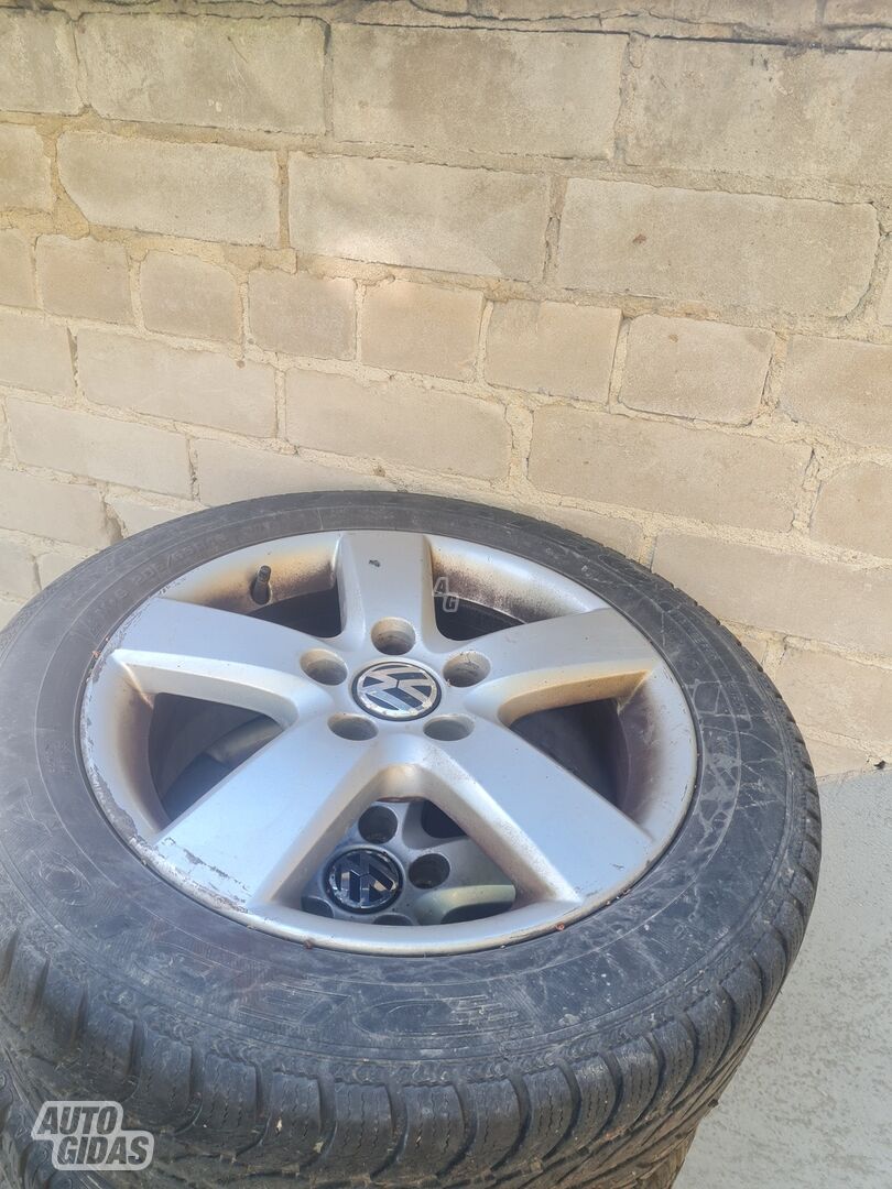 Volkswagen Golf Golf light alloy R16 rims