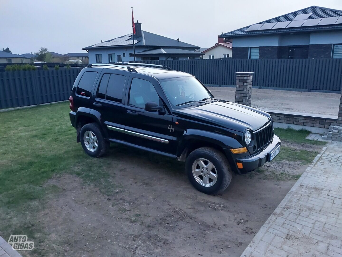 Jeep Cherokee 2005 y Off-road / Crossover