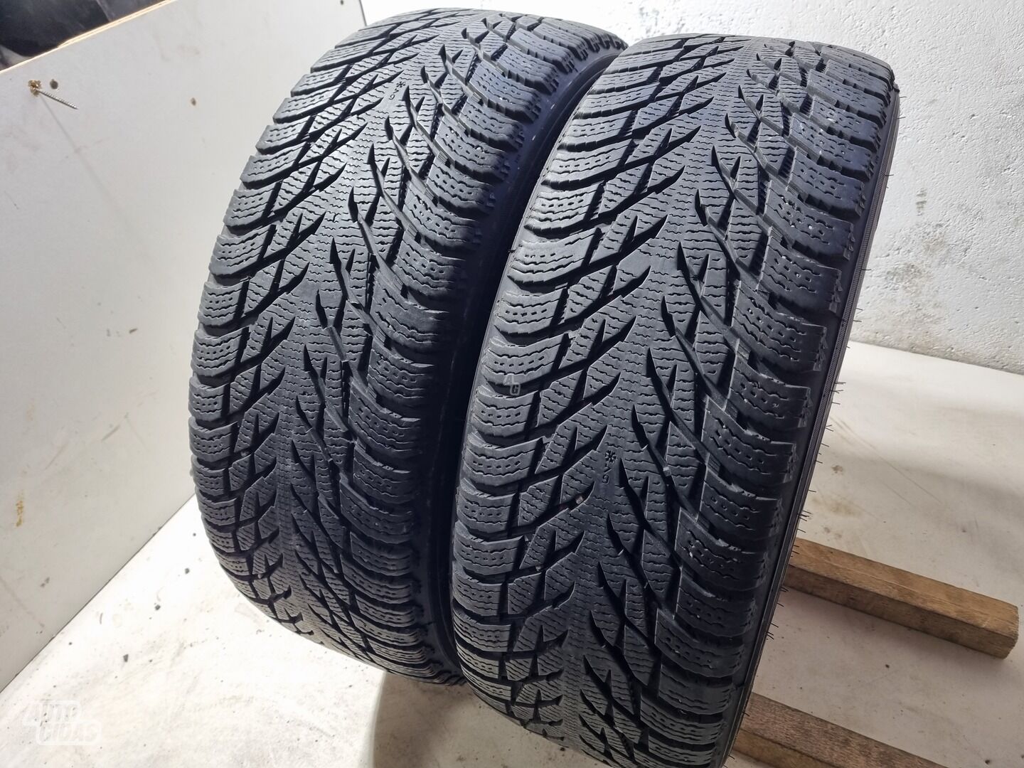 Nokian 7-8mm R18 winter tyres passanger car