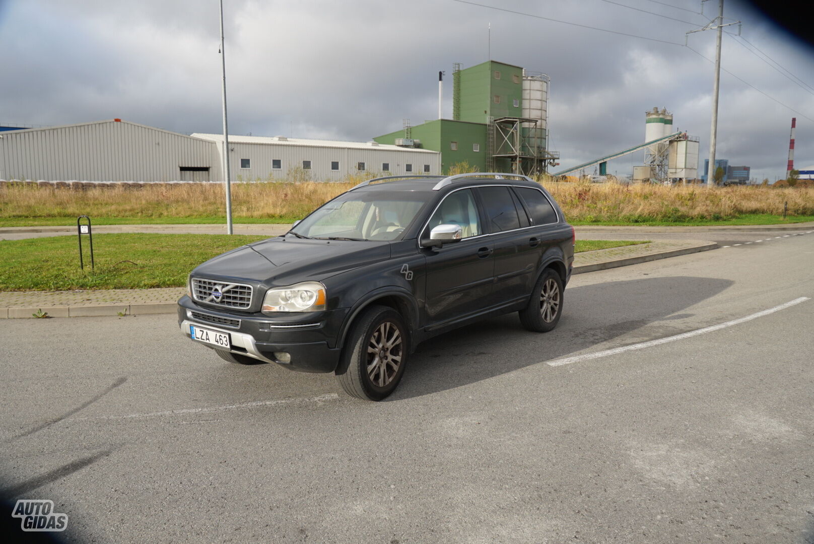 Volvo XC90 2013 г Внедорожник / Кроссовер