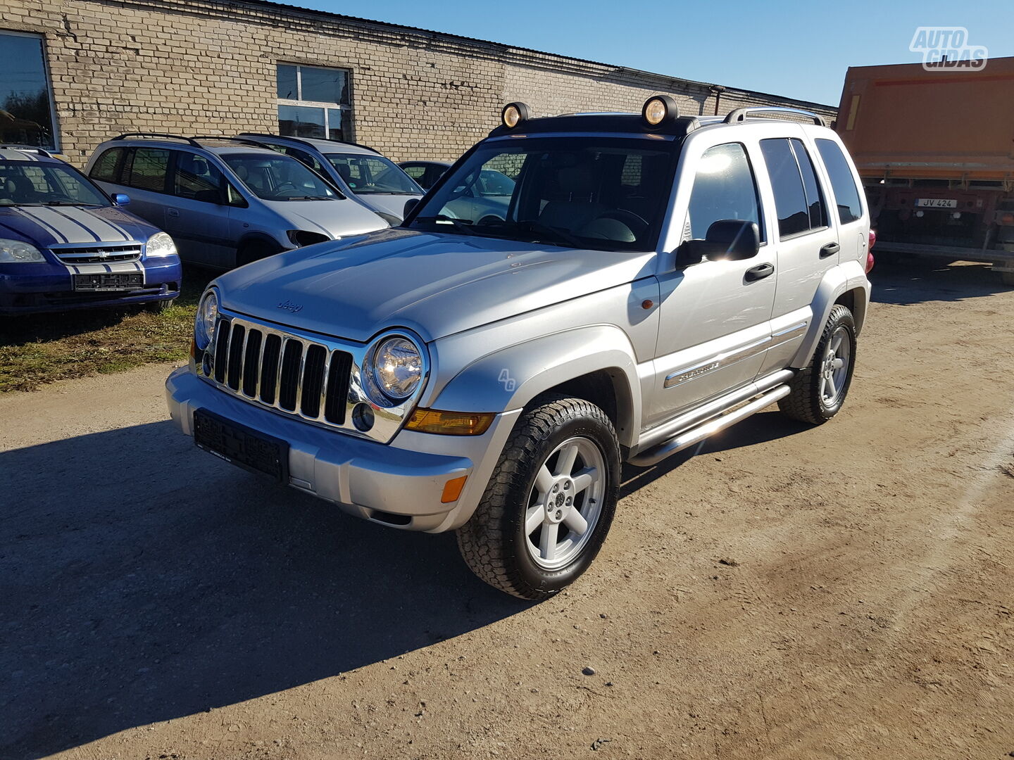 Jeep Cherokee III 2006 y