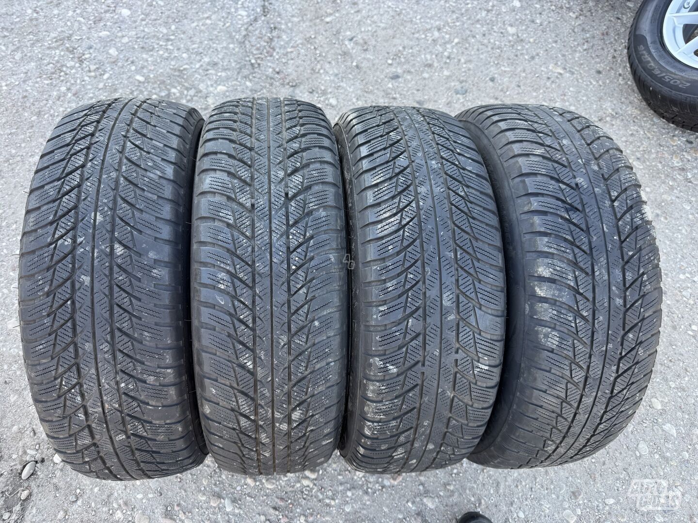 Bridgestone Siunciam, 6+4mm 2022 R16 winter tyres passanger car