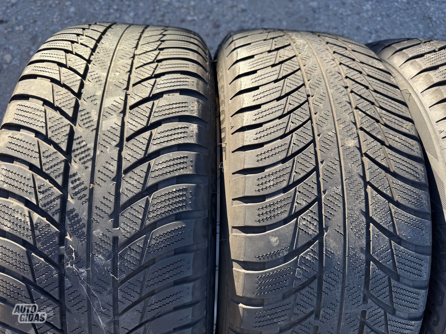 Bridgestone Siunciam, 4mm  R17 winter tyres passanger car