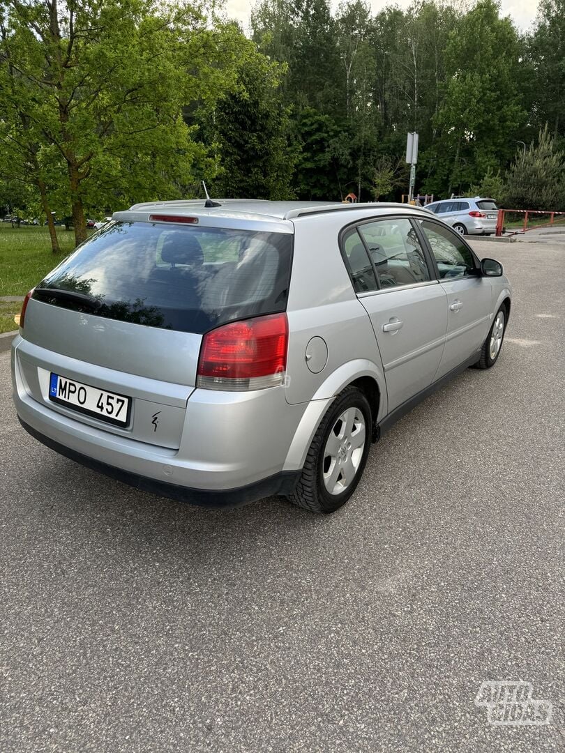 Opel Signum 2004 y Hatchback