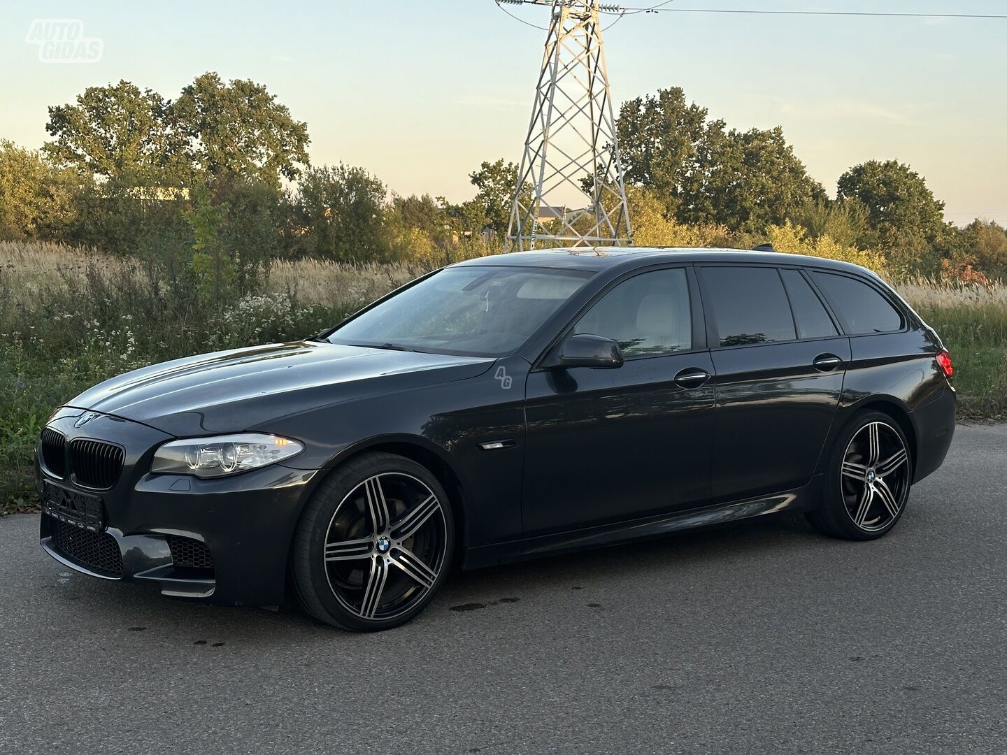 Bmw 530 F11 2011 y