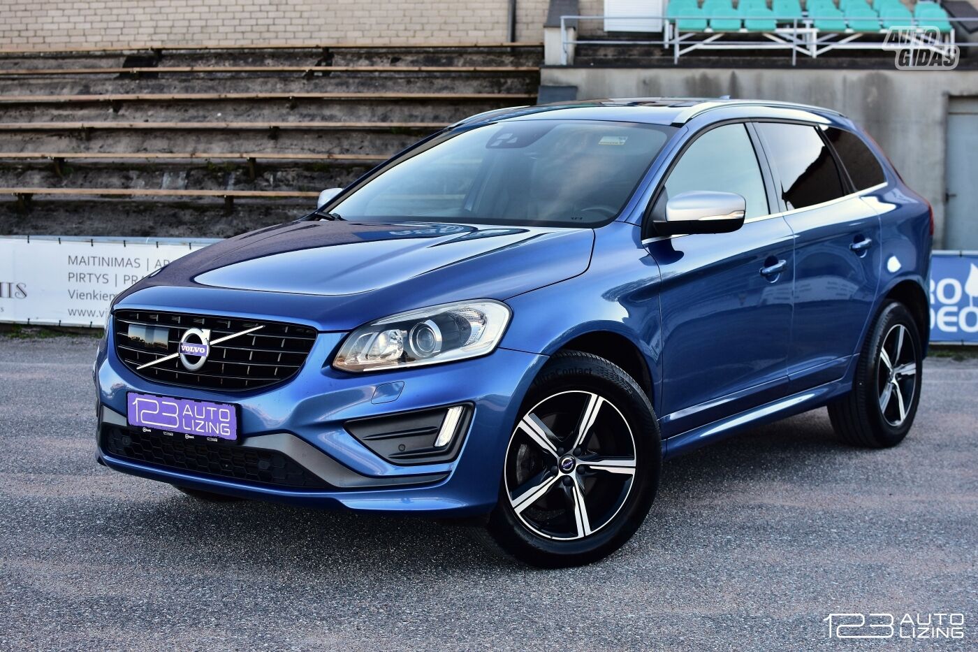 Volvo XC60 2017 y Off-road / Crossover