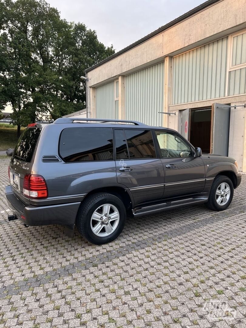 Lexus LX 470 2006 y Off-road / Crossover