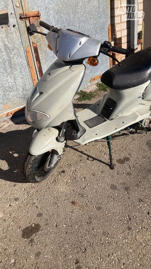 2008 y Scooter / moped