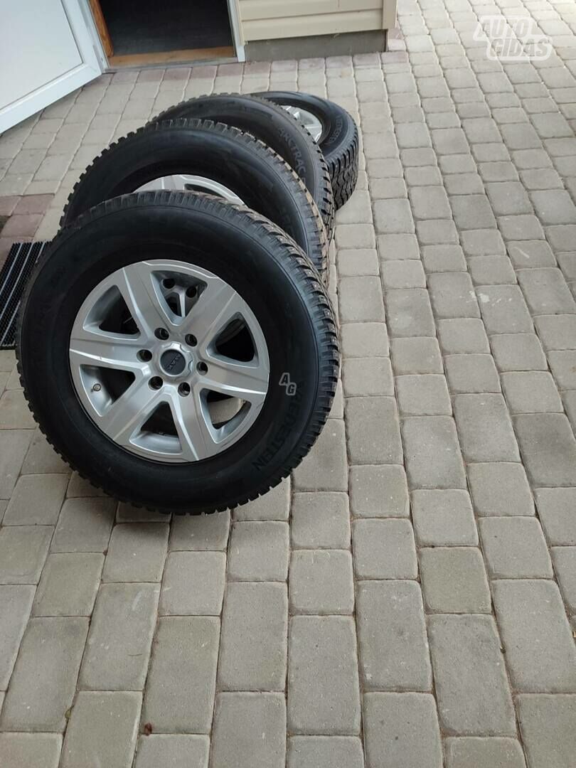 Vredestein R17 winter tyres passanger car