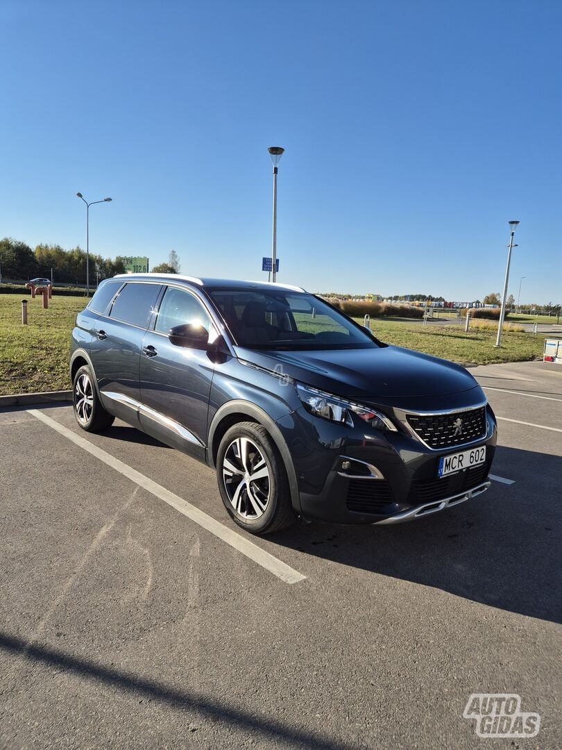 Peugeot 5008 II 2018 y