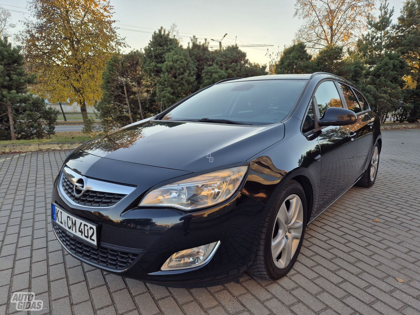 Opel Astra 2011 y Wagon