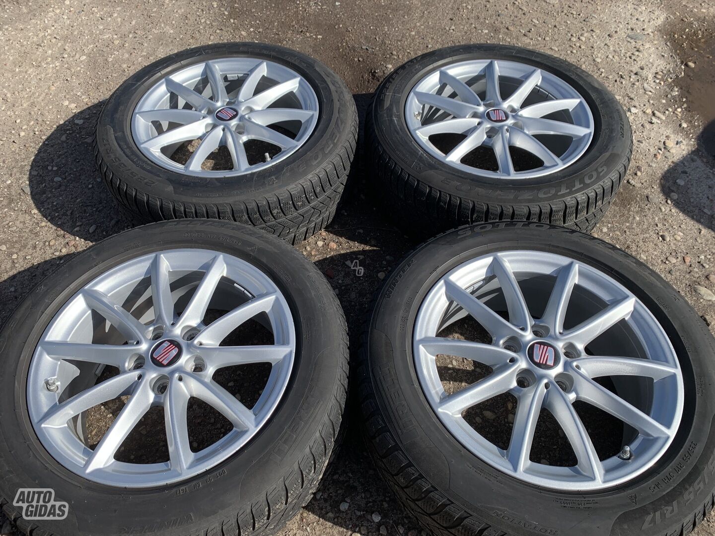 Seat Siunciam, 7.5J ET52 light alloy R17 rims