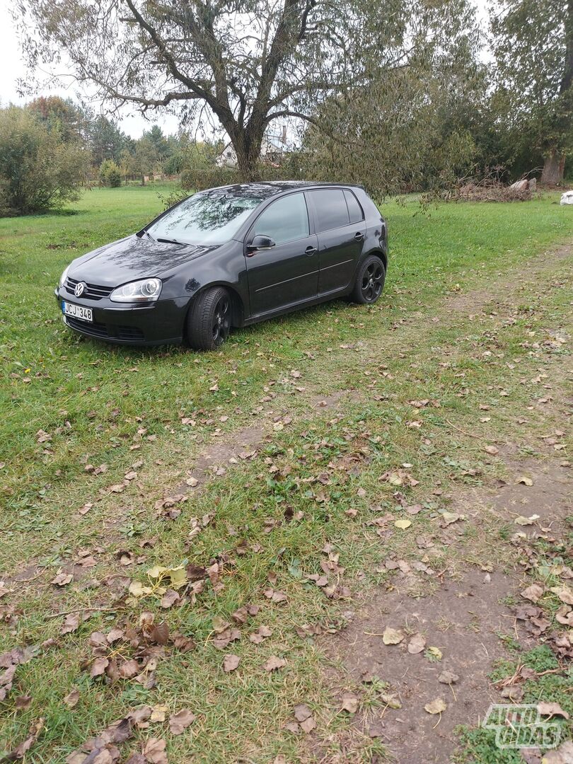 Volkswagen Golf 2004 г Хэтчбек