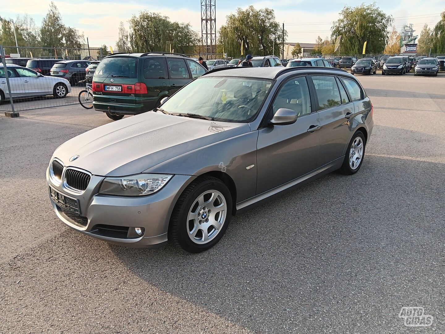 Bmw 318 2010 m Universalas