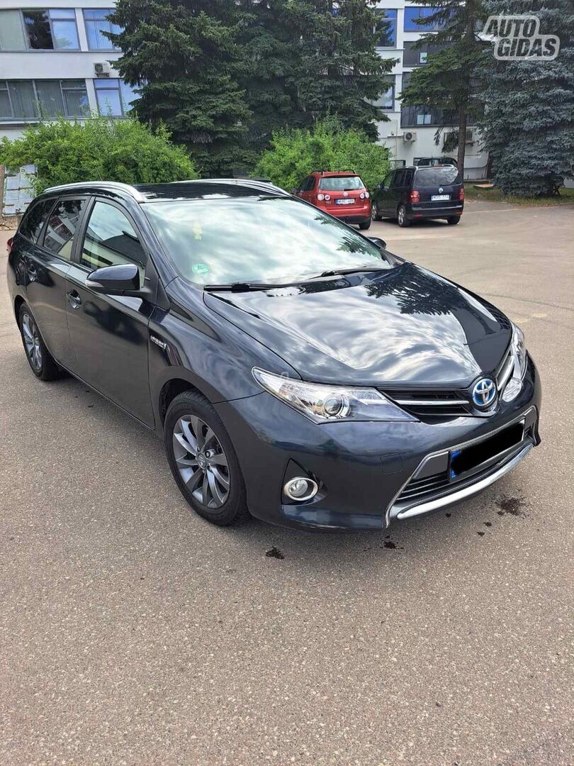 Toyota Auris 2014 г Универсал