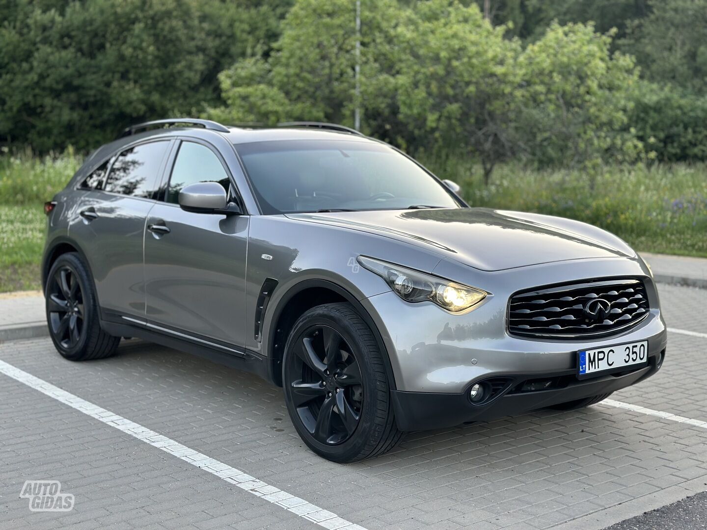 Infiniti FX35 2010 m Visureigis / Krosoveris