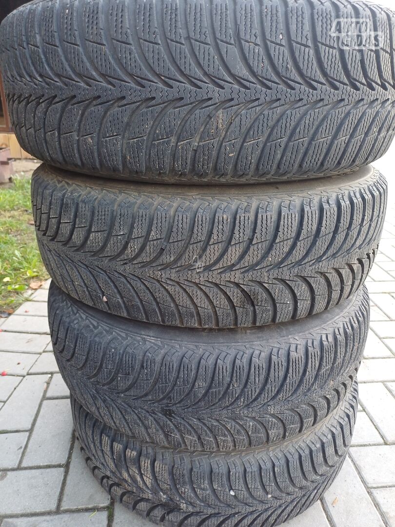 R15 universal tyres passanger car