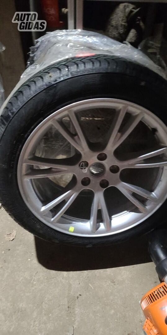 Model S light alloy R19 rims