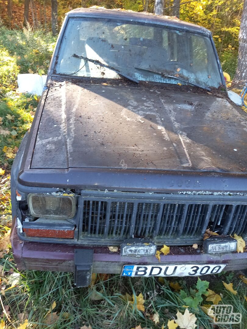 Jeep Cherokee 1989 y Off-road / Crossover