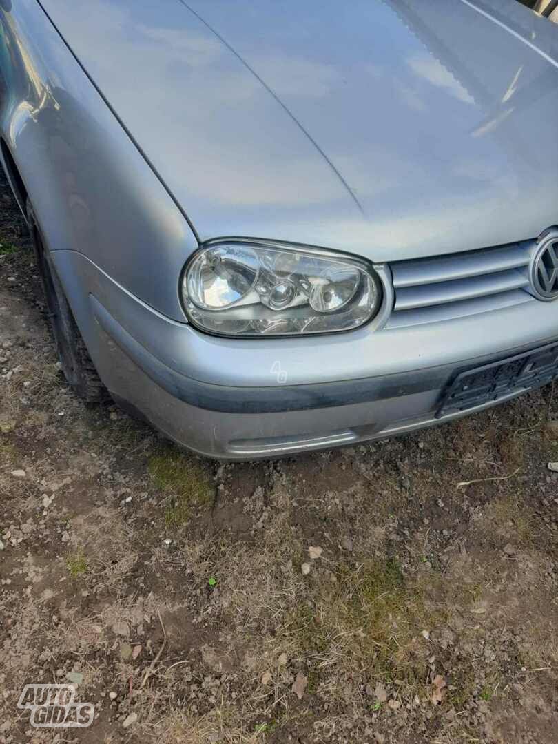 Volkswagen Golf 2001 г запчясти