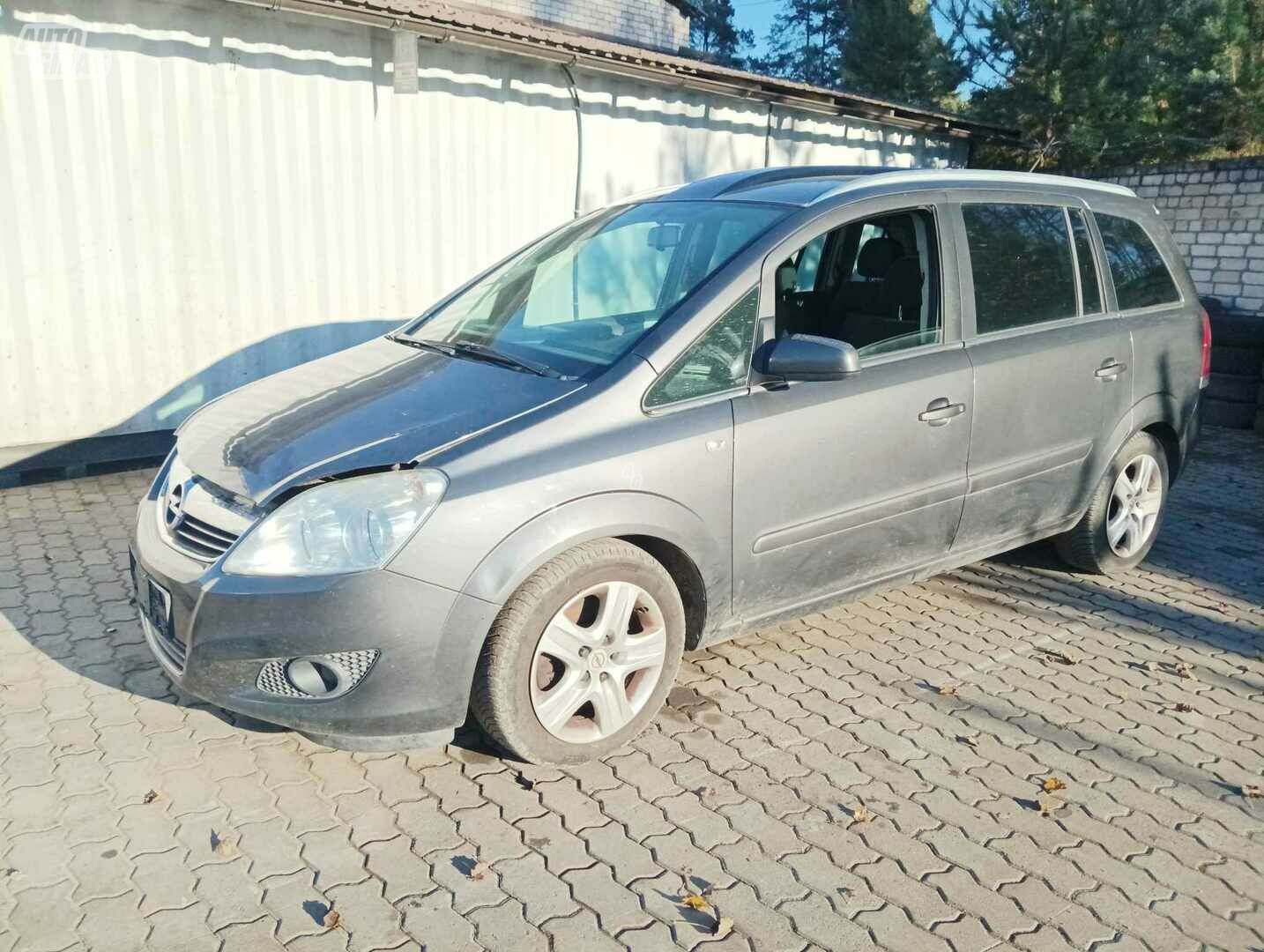 Opel Zafira B 2009 m dalys