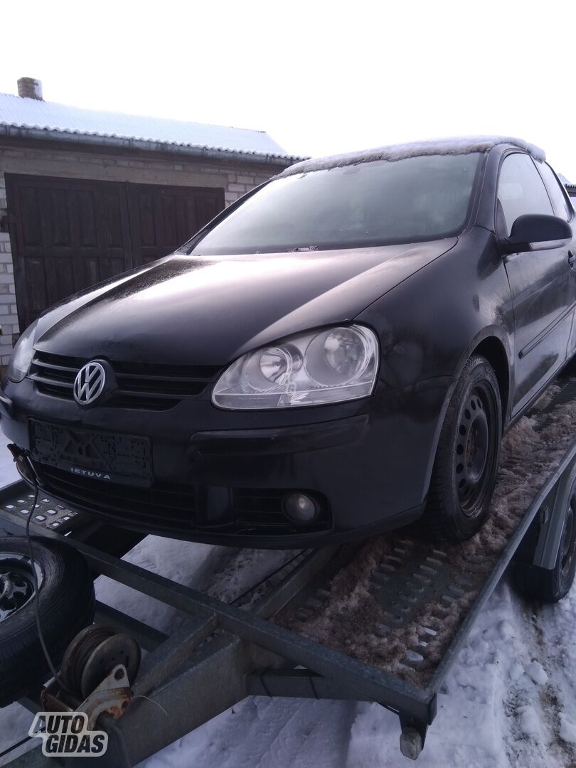 Volkswagen Golf V 2005 г запчясти