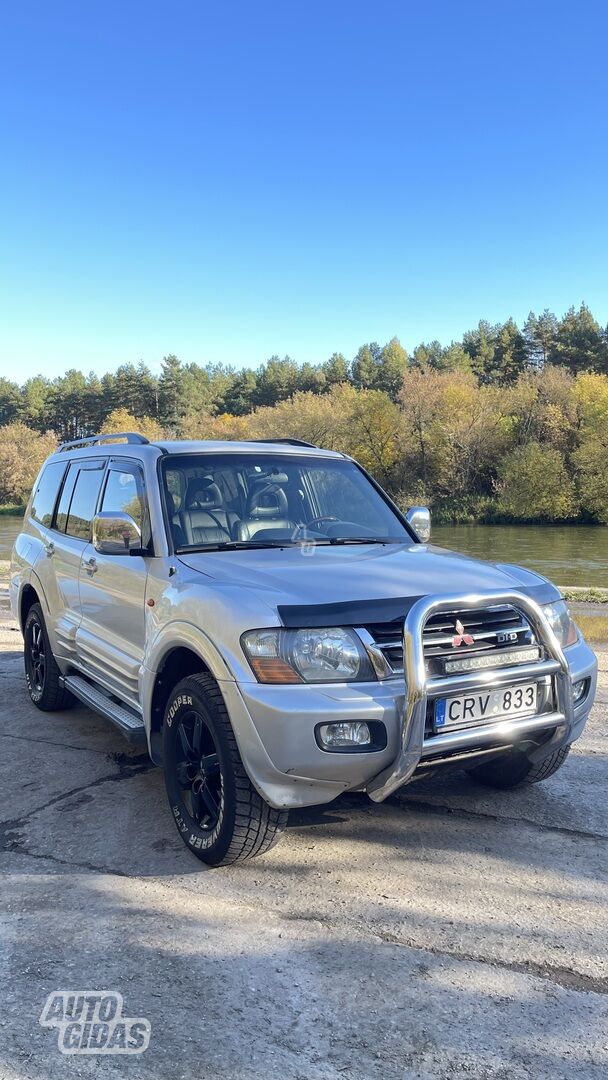 Mitsubishi Pajero III 2001 y